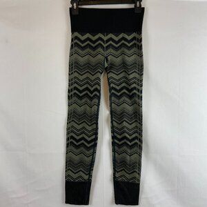 Lululemon Ebb to Street Pants 4 Heathered Fatigue Green Chevron Black